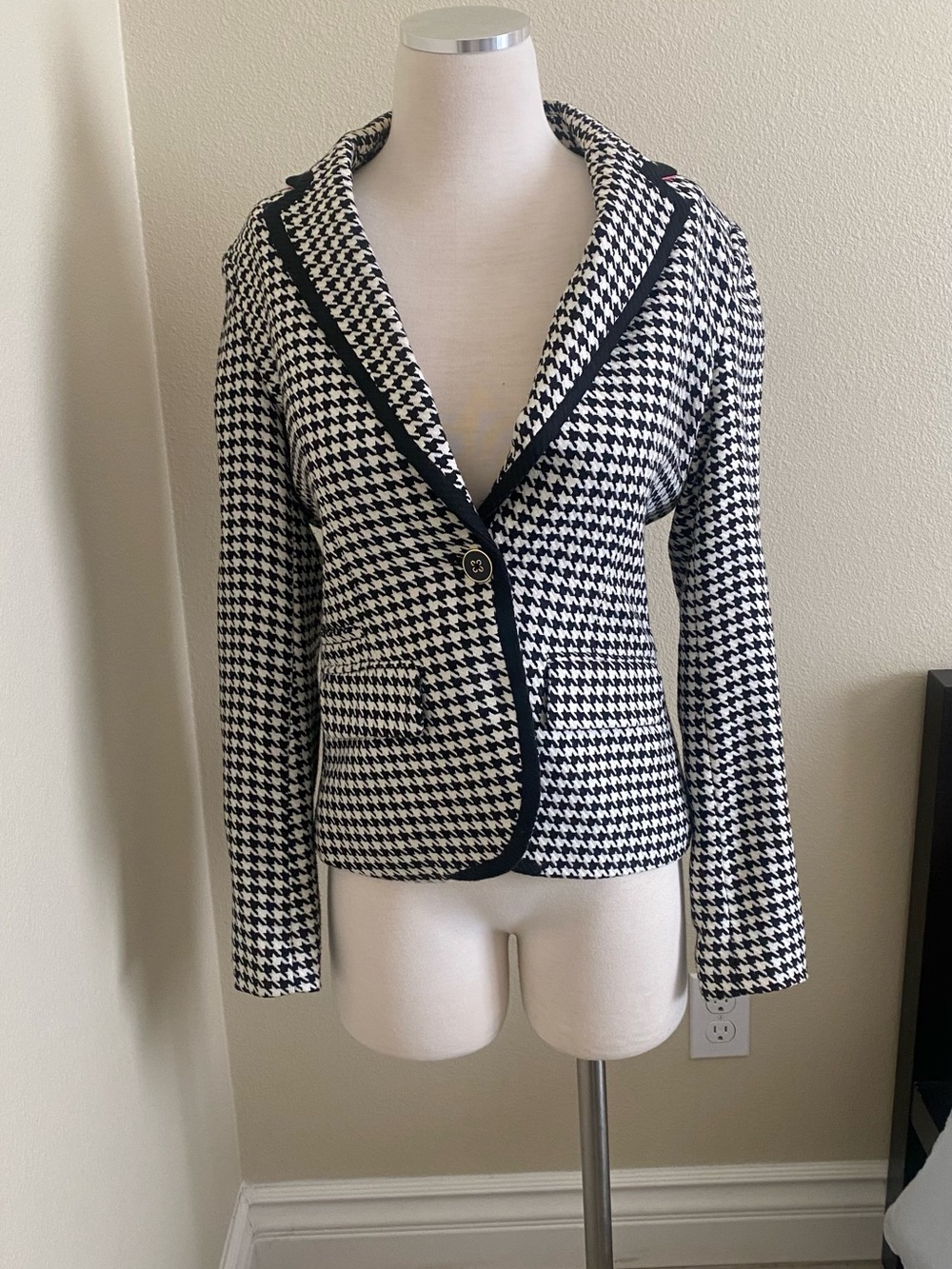 Merona Black & White Houndstooth Blazer